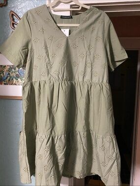 Girls' Light Sage Eyelet Tiered Cotton Dress by